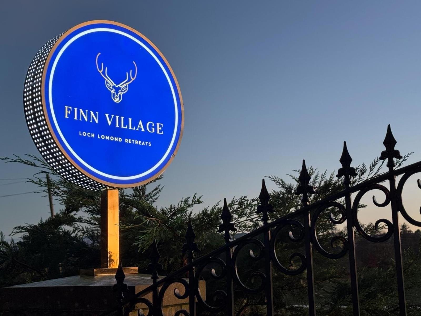 Finn Village "Mountain View Cottage" Private Garden, 9-Seater Hot Tub, Firepit & Pizza Stove Drymen Exterior foto